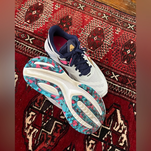 Size 10 Saucony Guide 15 Running Shoe— Brand New! - Picture 6 of 8